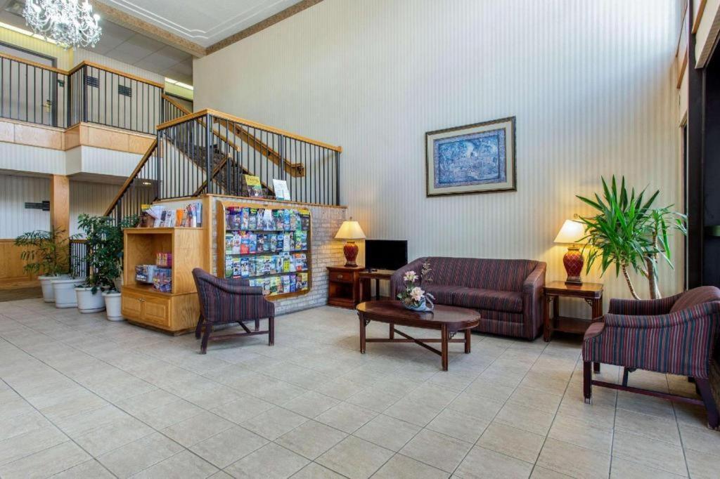 Quality Inn Surfside Beach Buitenkant foto